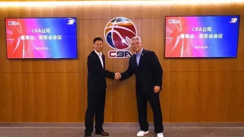 【焦点热议】邵佳一执掌国足教鞭引热议：挑战如同买彩票，国足不易带，佳一勇气非凡！